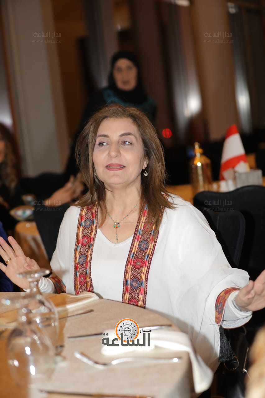 Madar Al-Saa Images 0.9976763856429114