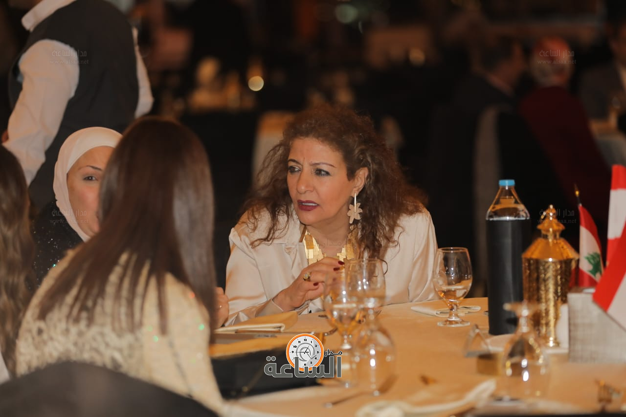 Madar Al-Saa Images 0.20488347137242902