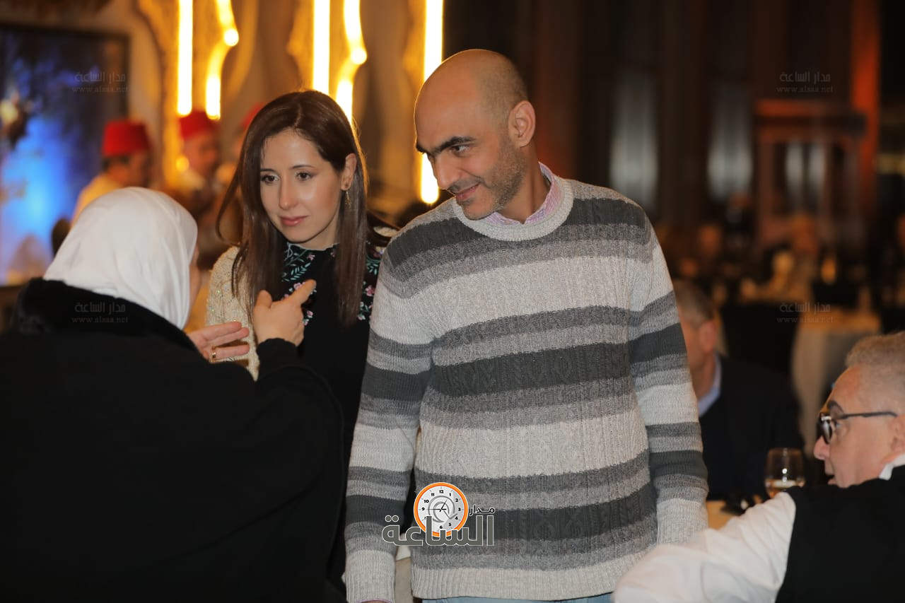 Madar Al-Saa Images 0.00016320598337360437