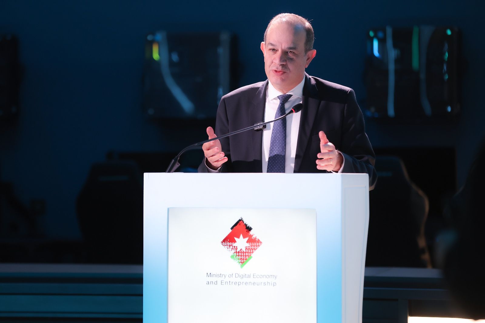 Madar Al-Saa Images 0.7916764934297884