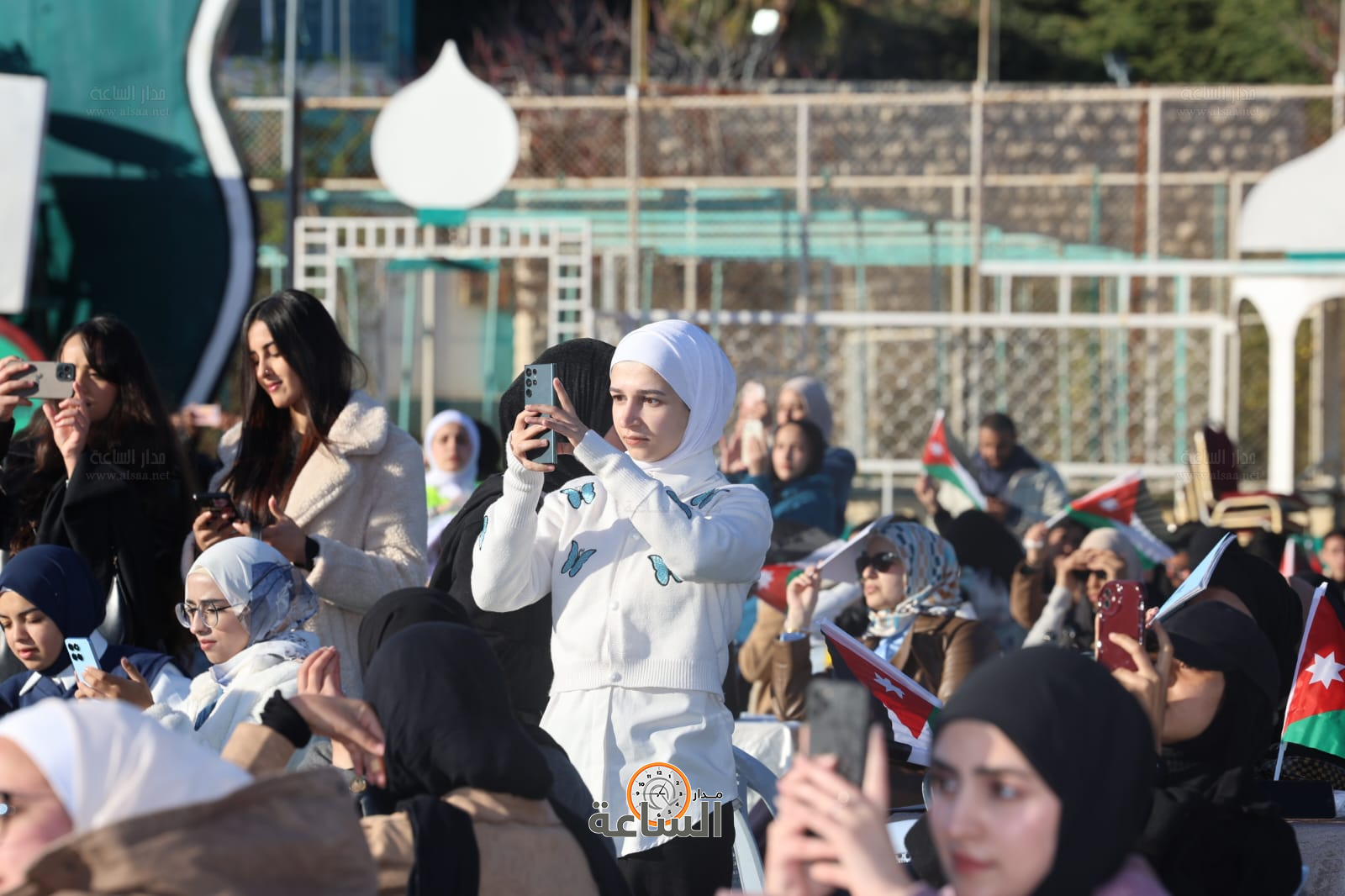 Madar Al-Saa Images 0.9361146191606797