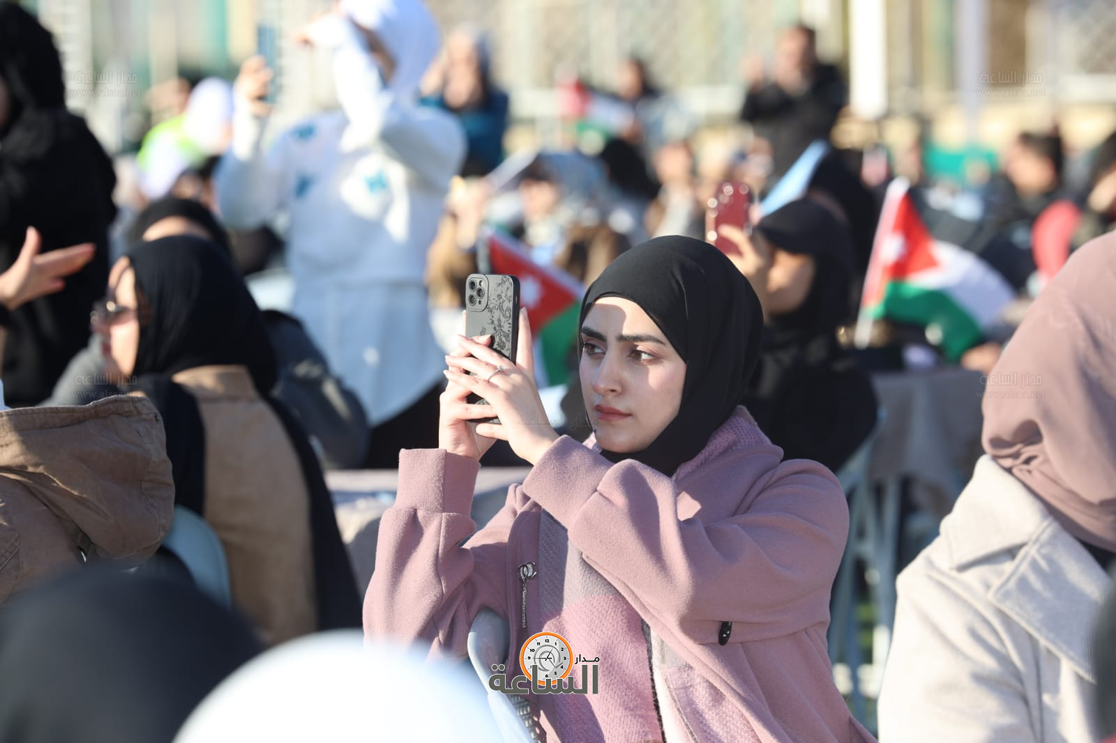 Madar Al-Saa Images 0.6972773171280169