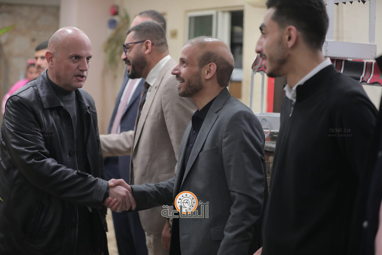 Madar Al-Saa Images 0.40812197126970173