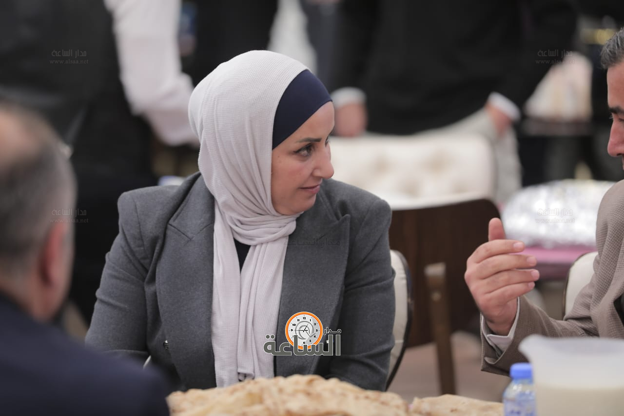 Madar Al-Saa Images 0.43278641044422006