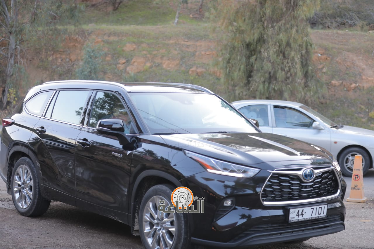 Madar Al-Saa Images 0.9829786815088386