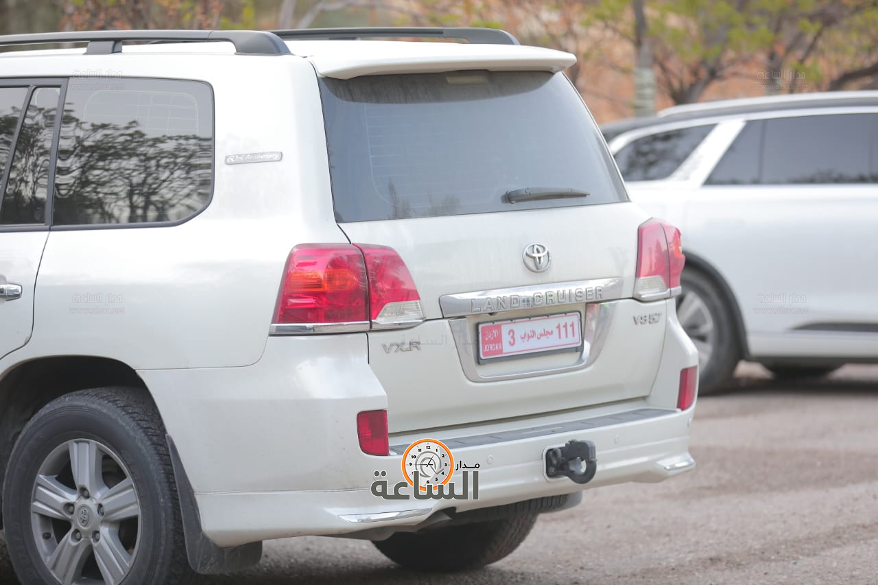 Madar Al-Saa Images 0.9399867160449009