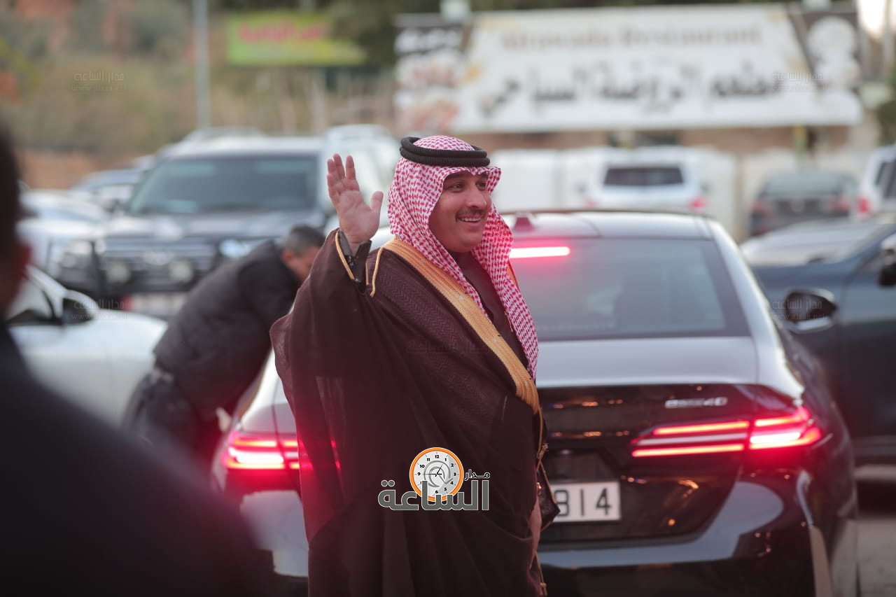 Madar Al-Saa Images 0.27112138324404045