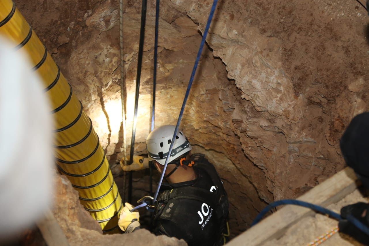 Madar Al-Saa Images 0.4335816708120608