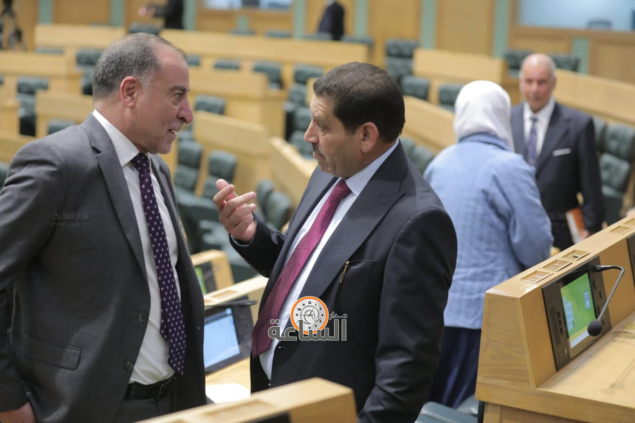 Madar Al-Saa Images 0.5879989405016164