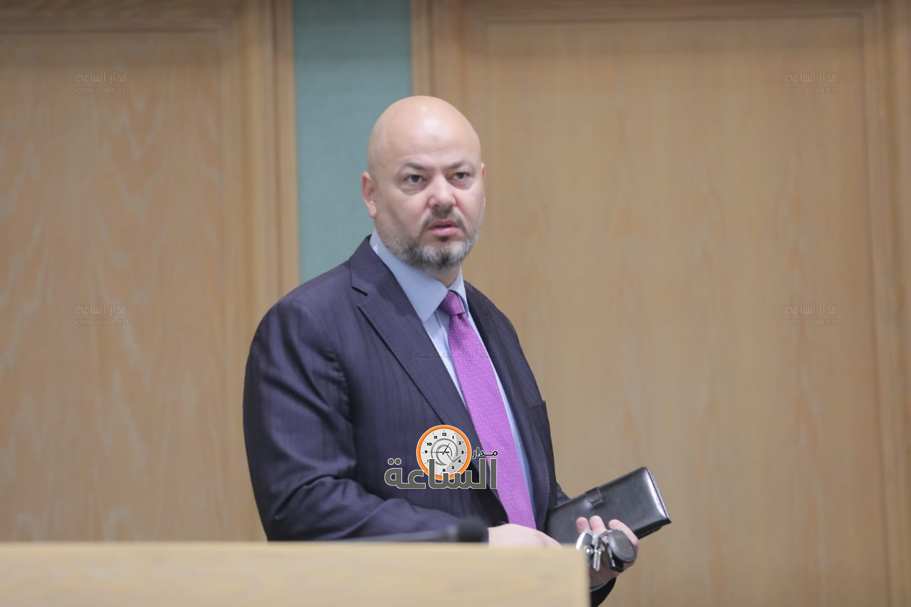 Madar Al-Saa Images 0.9879814388124915