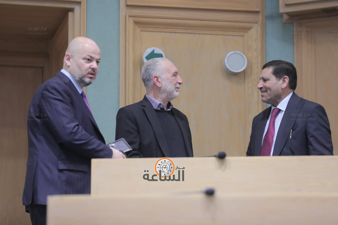 Madar Al-Saa Images 0.5560385162909509