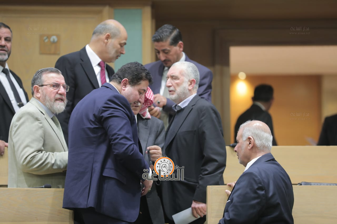 Madar Al-Saa Images 0.761514084167191