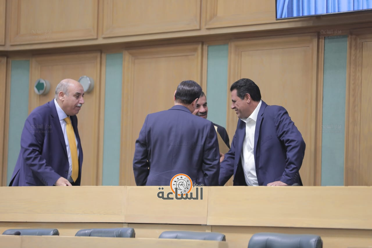 Madar Al-Saa Images 0.33486332655537154