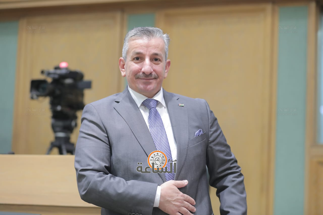 Madar Al-Saa Images 0.4058539803265093