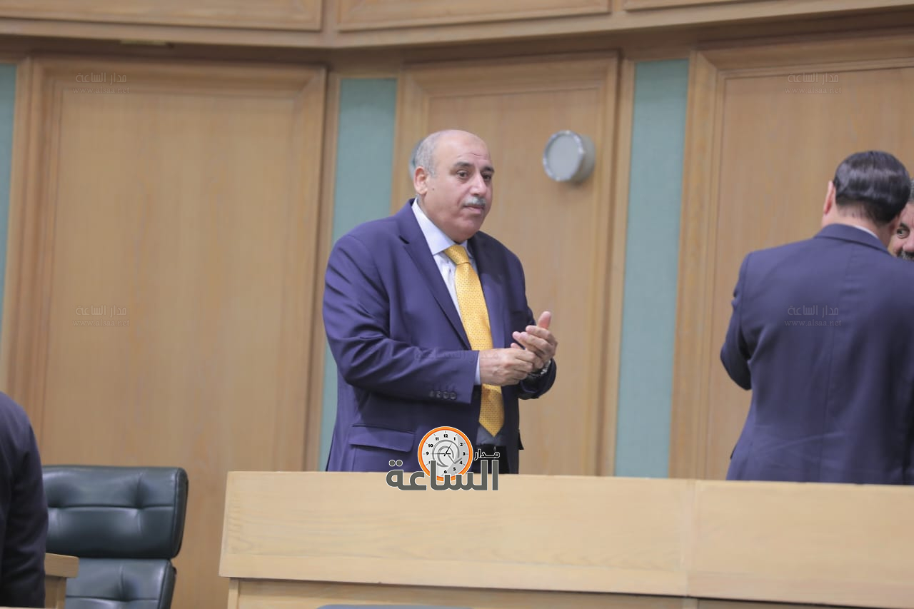 Madar Al-Saa Images 0.18606159462685667