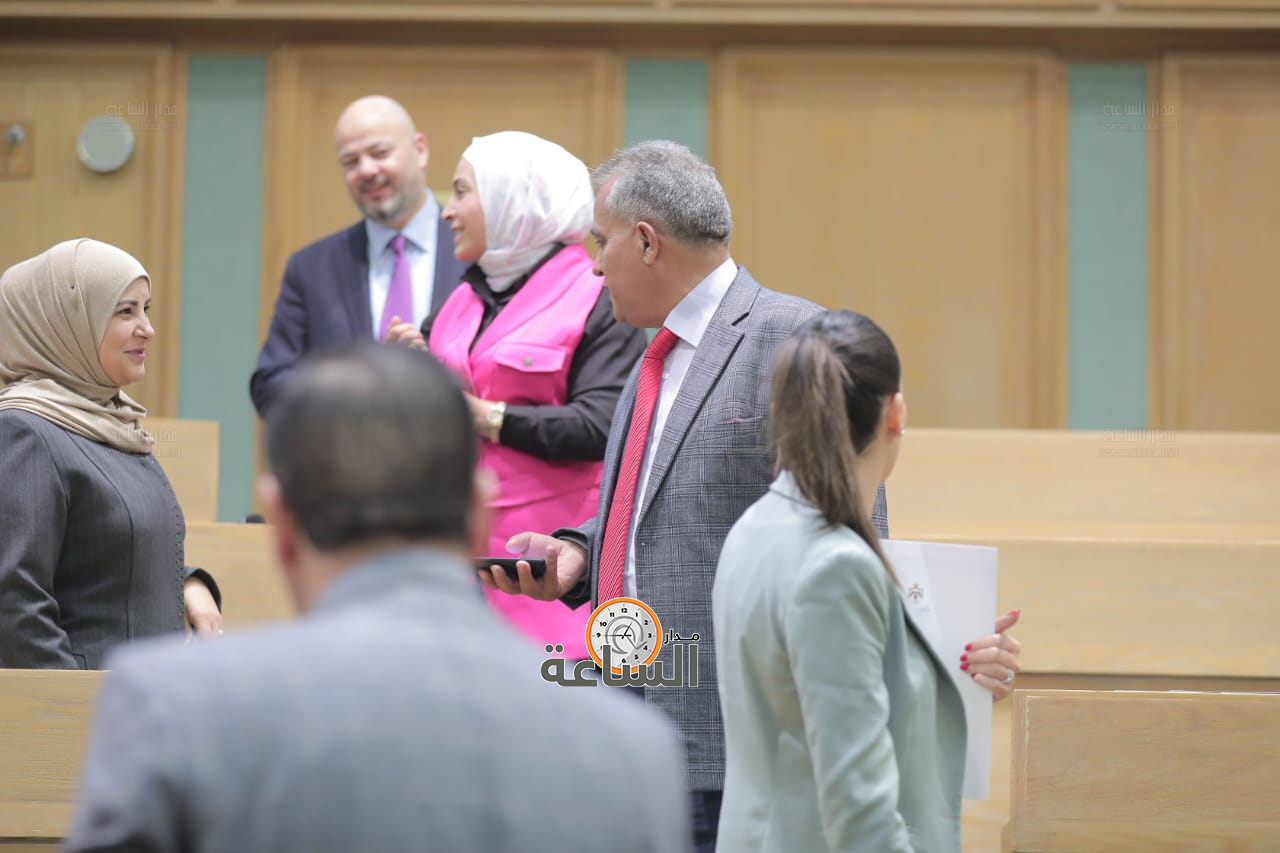 Madar Al-Saa Images 0.7331502195789812