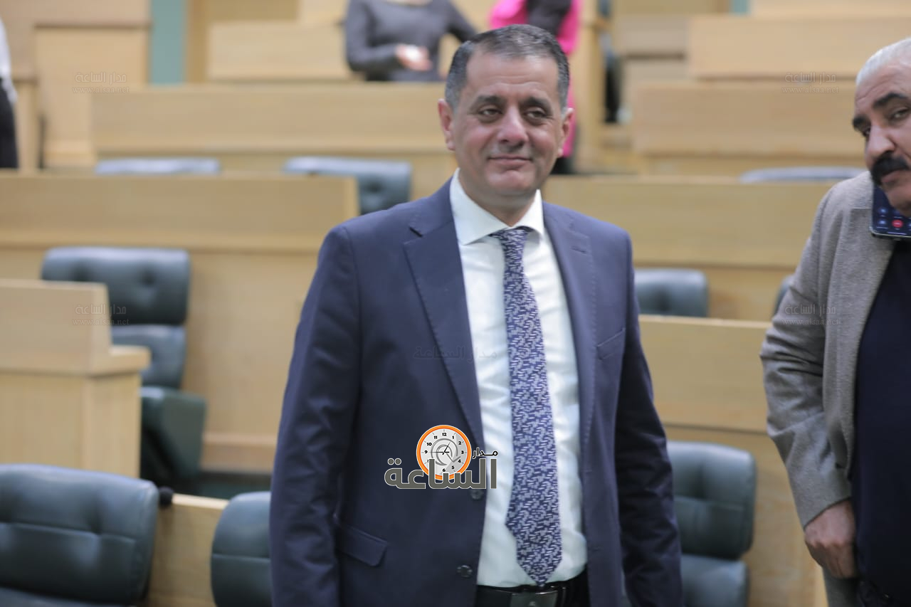 Madar Al-Saa Images 0.20620519827995376