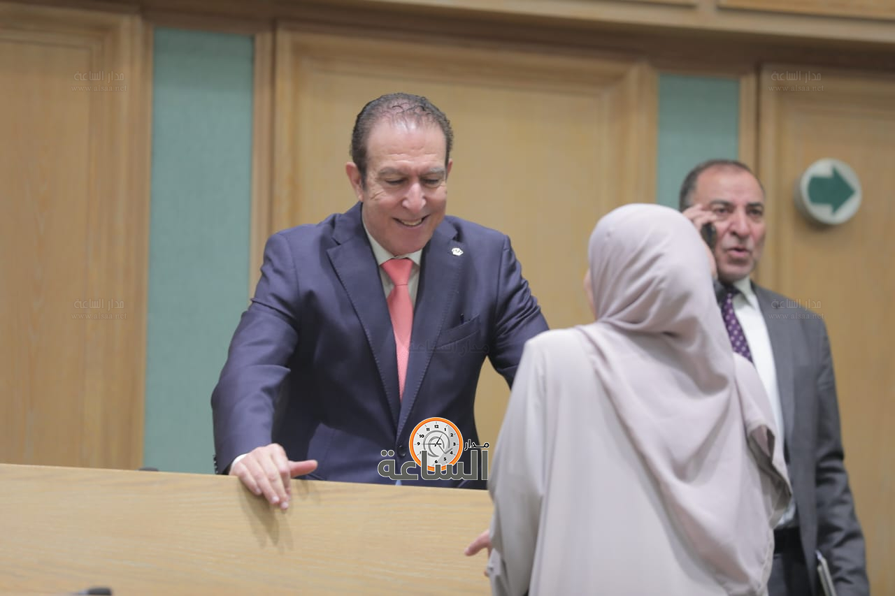 Madar Al-Saa Images 0.6390036996547619