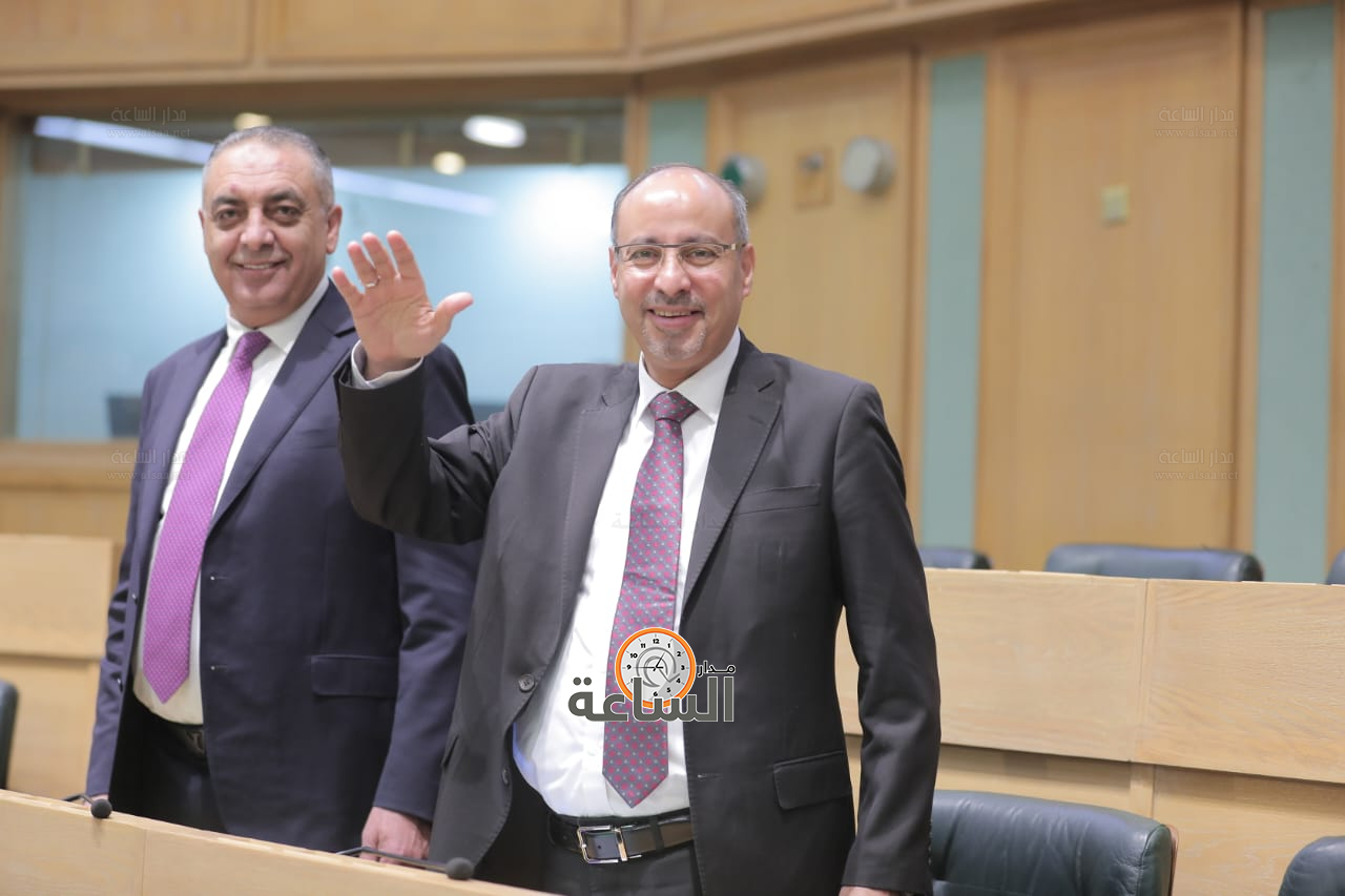 Madar Al-Saa Images 0.3498776316450616