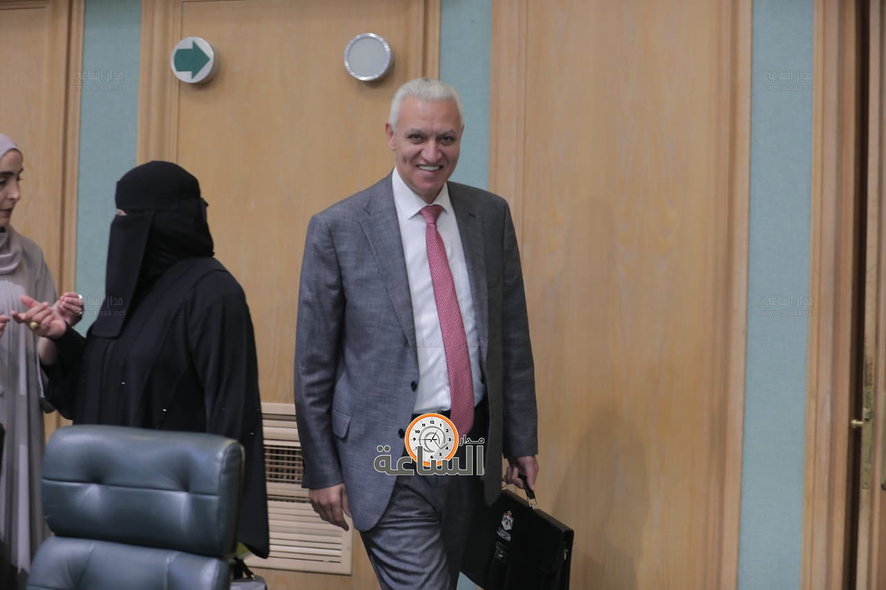 Madar Al-Saa Images 0.6992865172024694