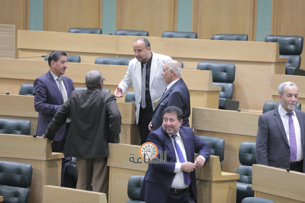 Madar Al-Saa Images 0.2563413383133013