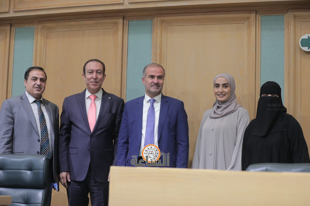 Madar Al-Saa Images 0.26463575754521385