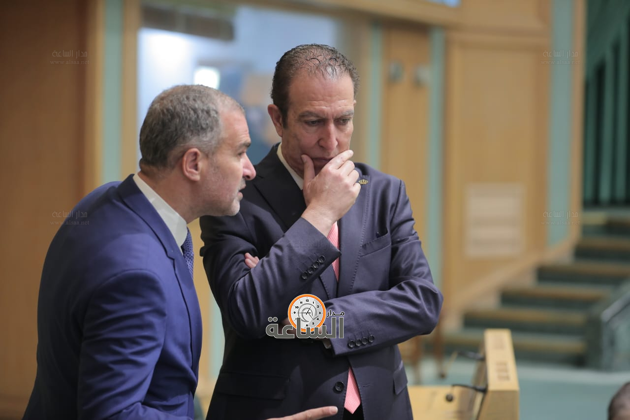 Madar Al-Saa Images 0.17114713169363283