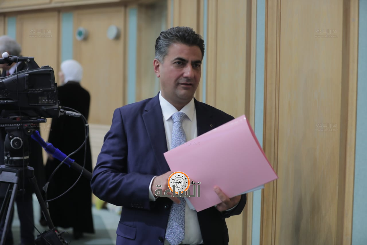 Madar Al-Saa Images 0.034298099666365545