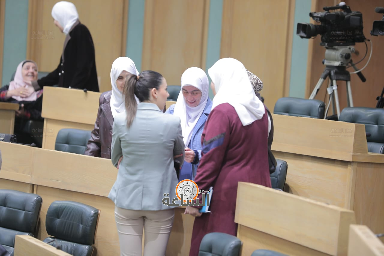 Madar Al-Saa Images 0.406890027018447