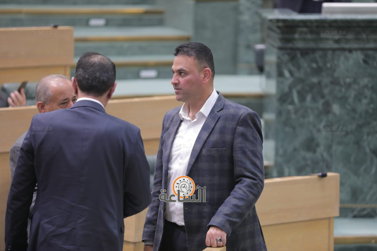 Madar Al-Saa Images 0.4407909637554097