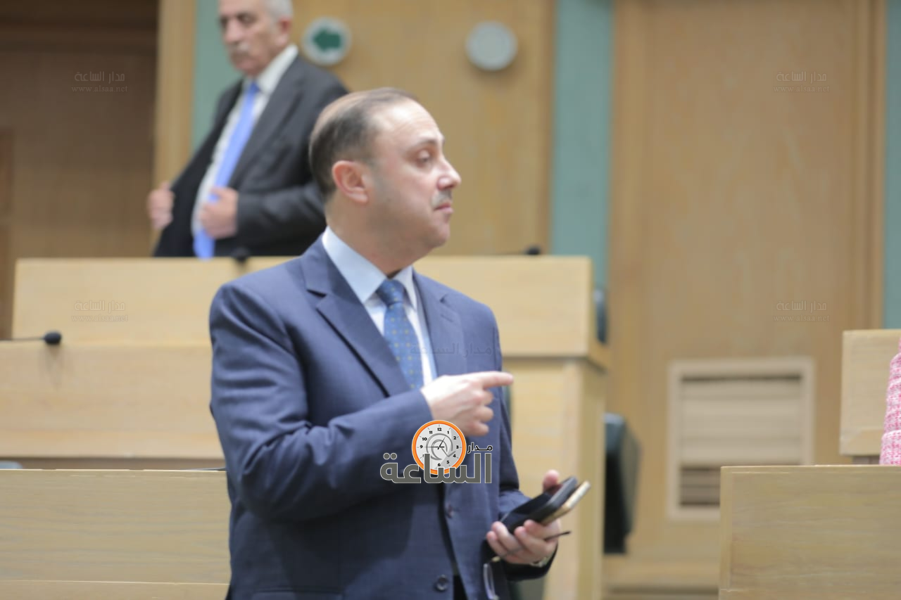 Madar Al-Saa Images 0.10454348565700156