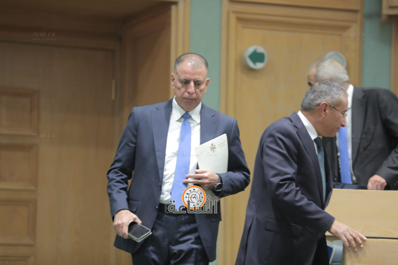 Madar Al-Saa Images 0.4787219437796211