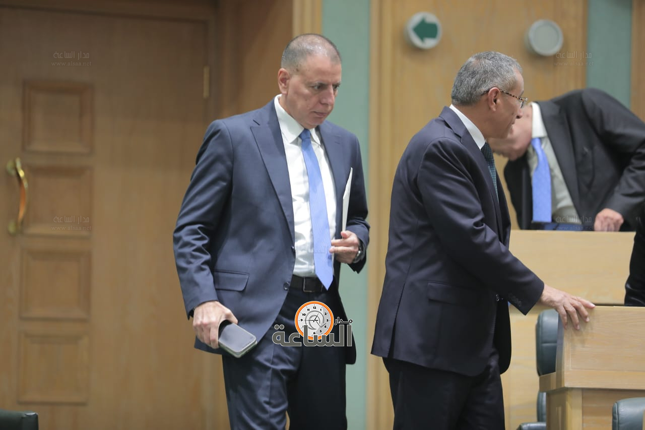 Madar Al-Saa Images 0.6326351388829621