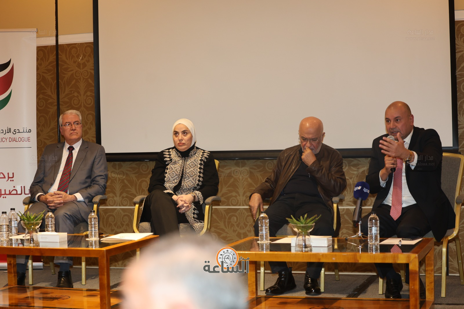 Madar Al-Saa Images 0.8320210811559241