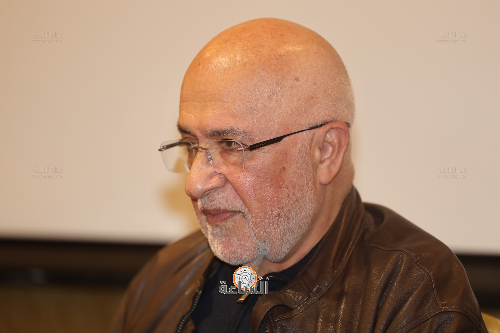 Madar Al-Saa Images 0.9384359845124355