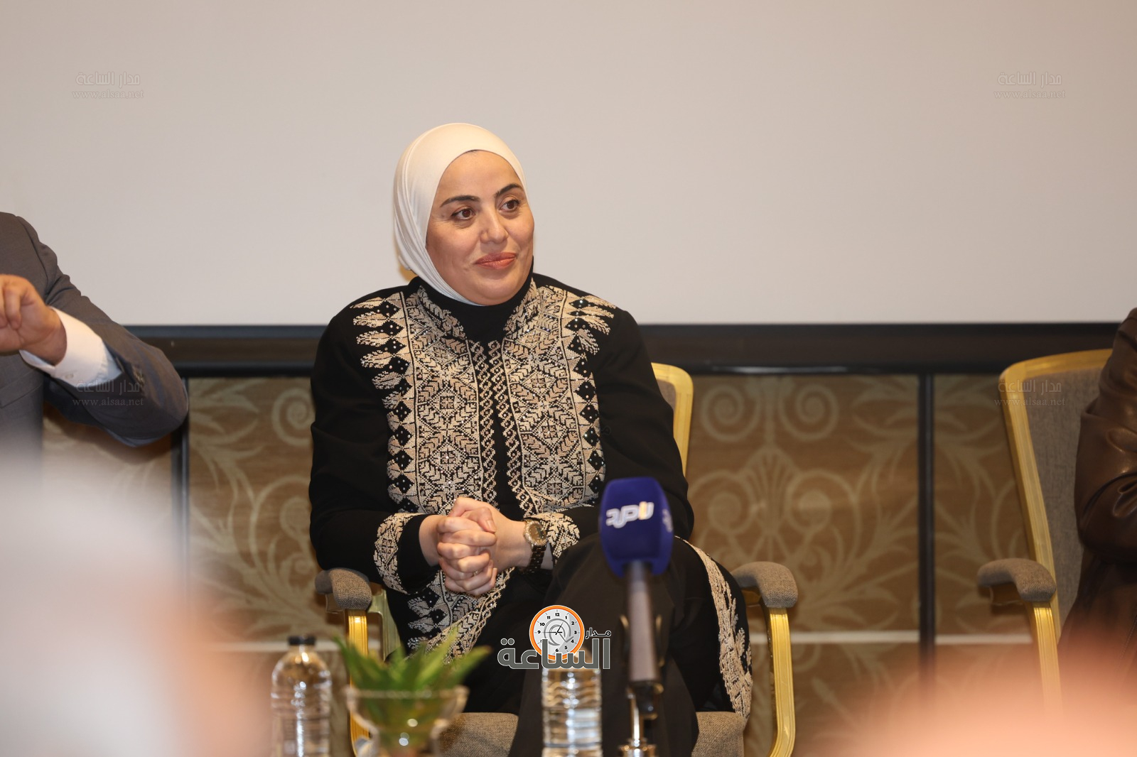 Madar Al-Saa Images 0.2448380207190175