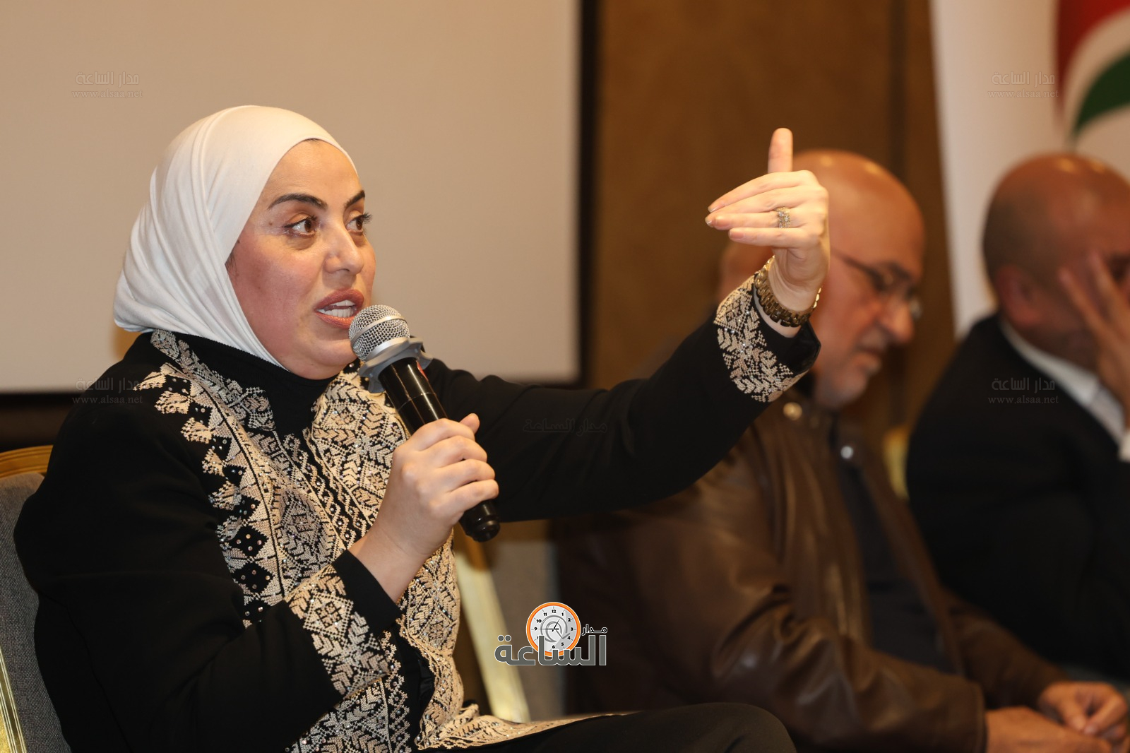 Madar Al-Saa Images 0.34607081190179523