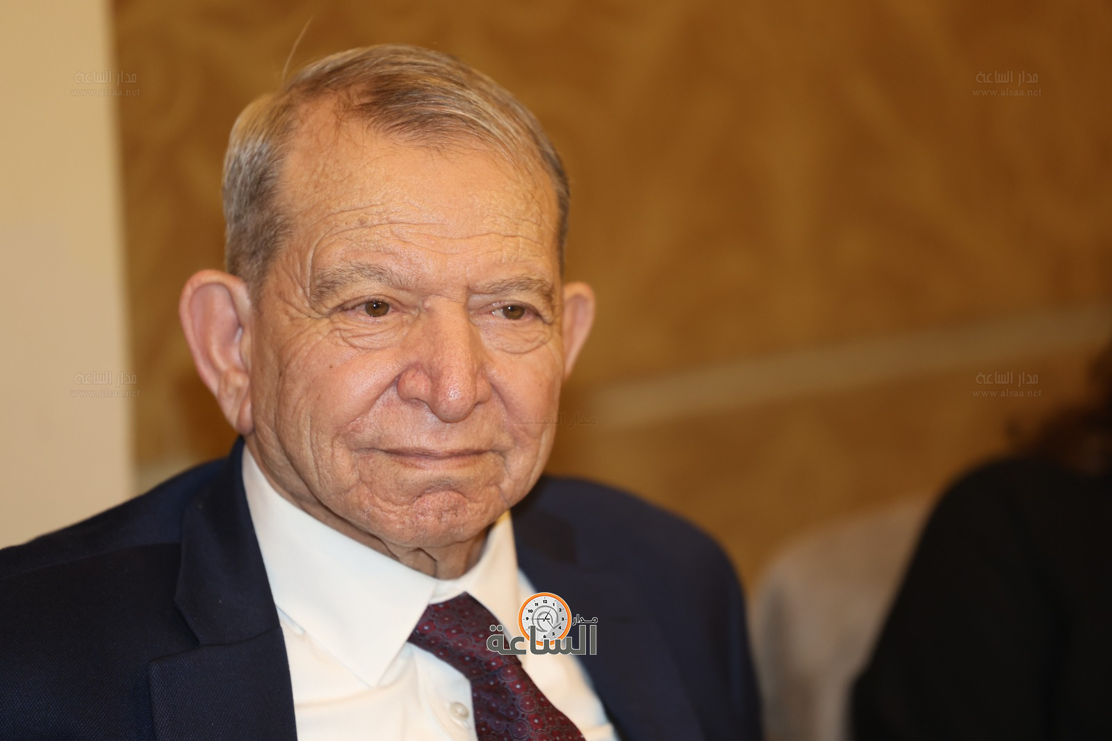 Madar Al-Saa Images 0.5711139677845678