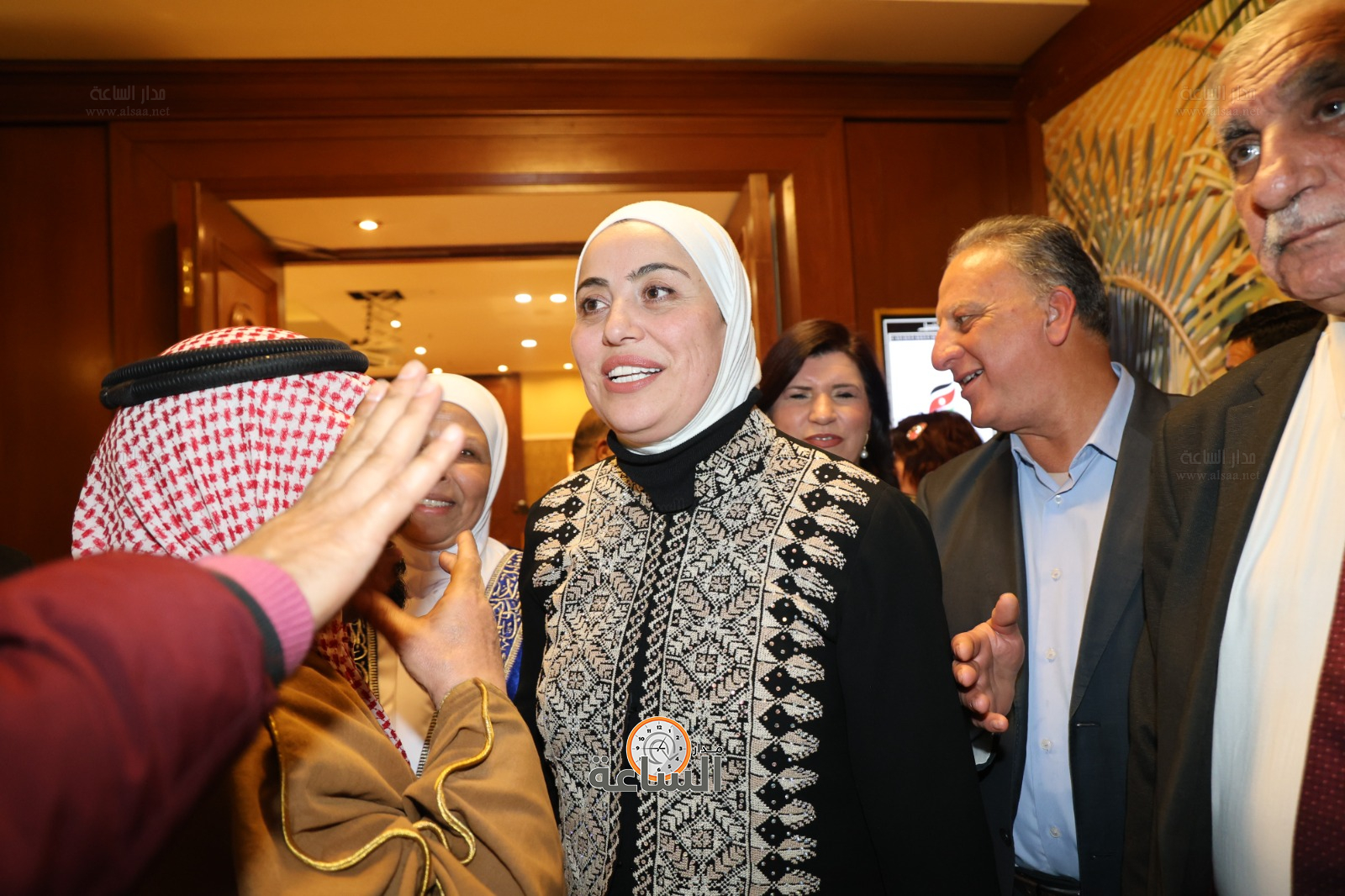 Madar Al-Saa Images 0.5679060299777685