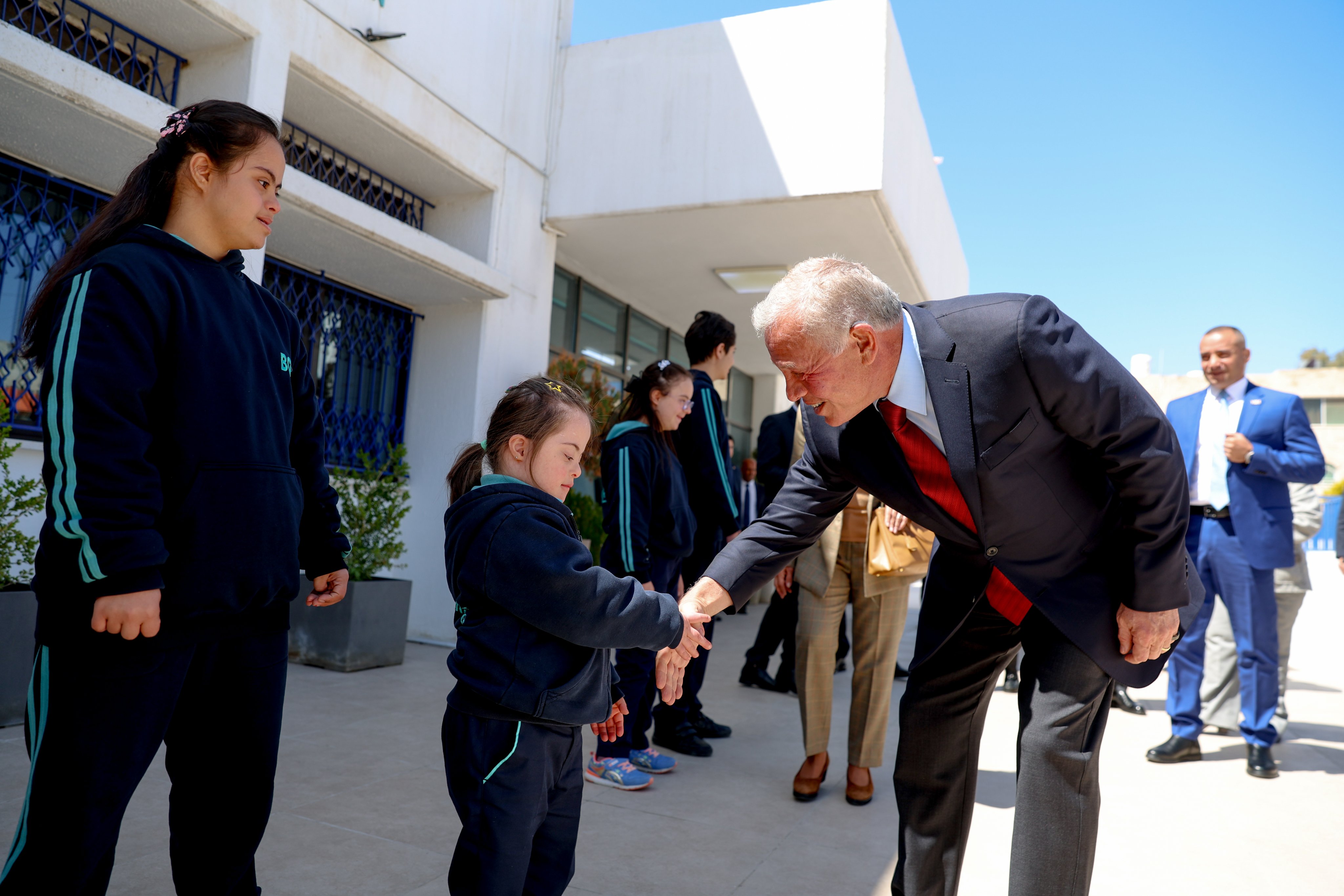 Madar Al-Saa Images 0.9162458760438794