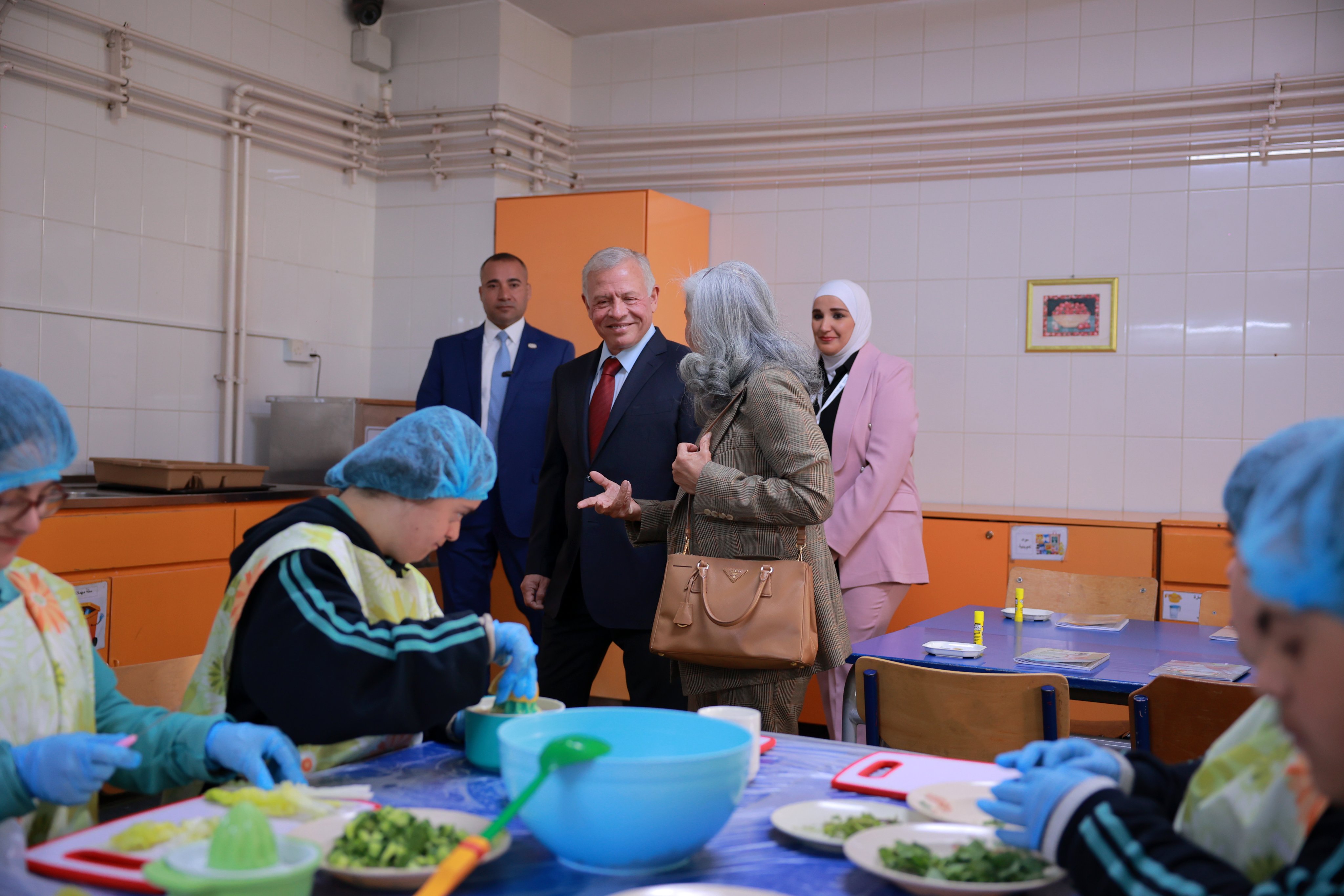 Madar Al-Saa Images 0.9923662712857109