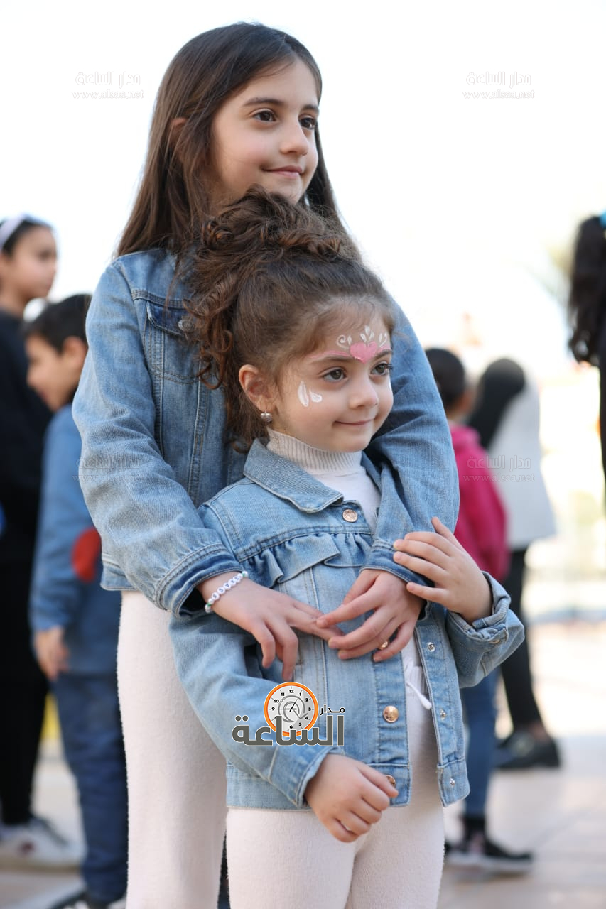 Madar Al-Saa Images 0.34516570809388925