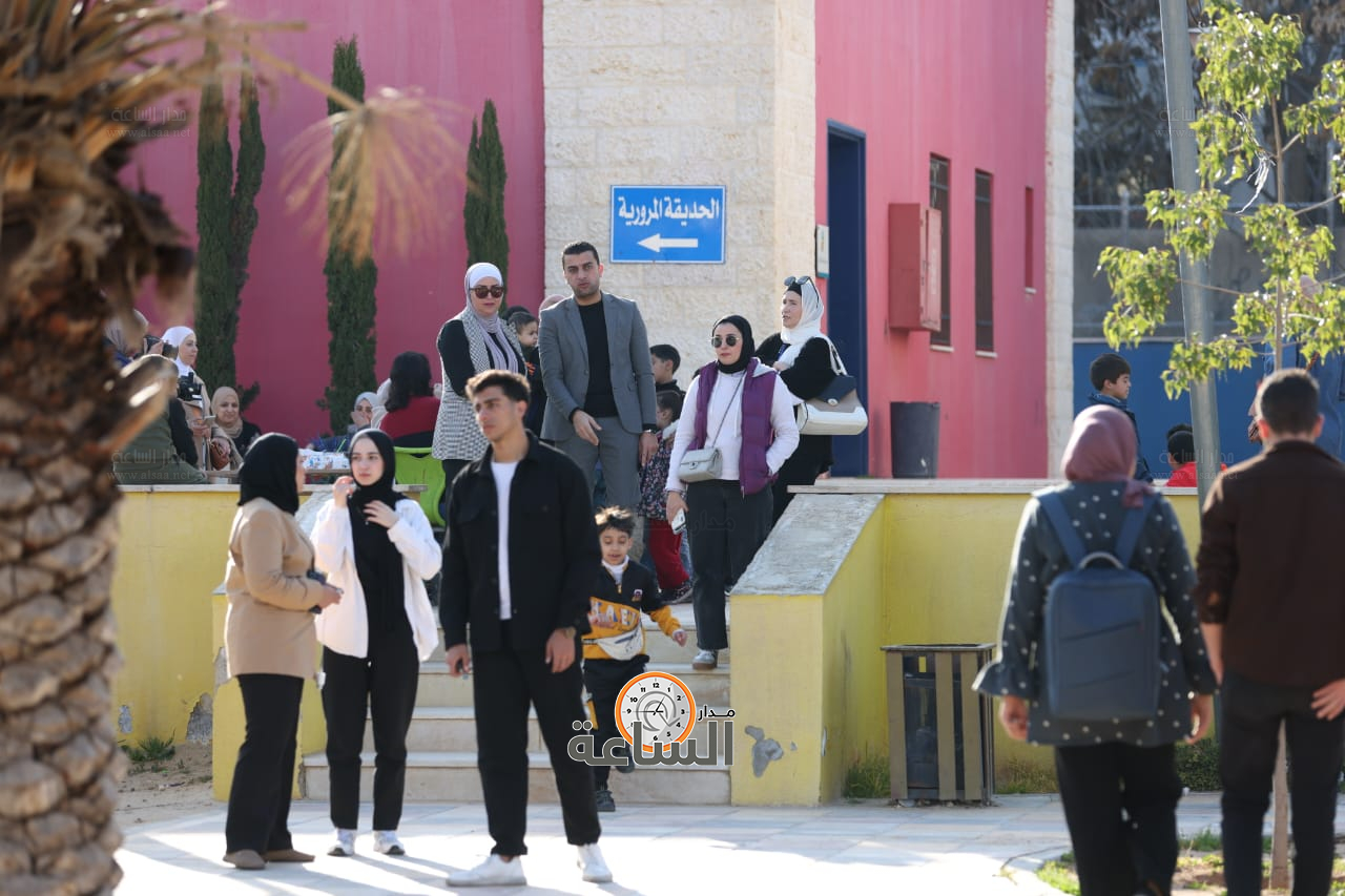 Madar Al-Saa Images 0.08369148529578396