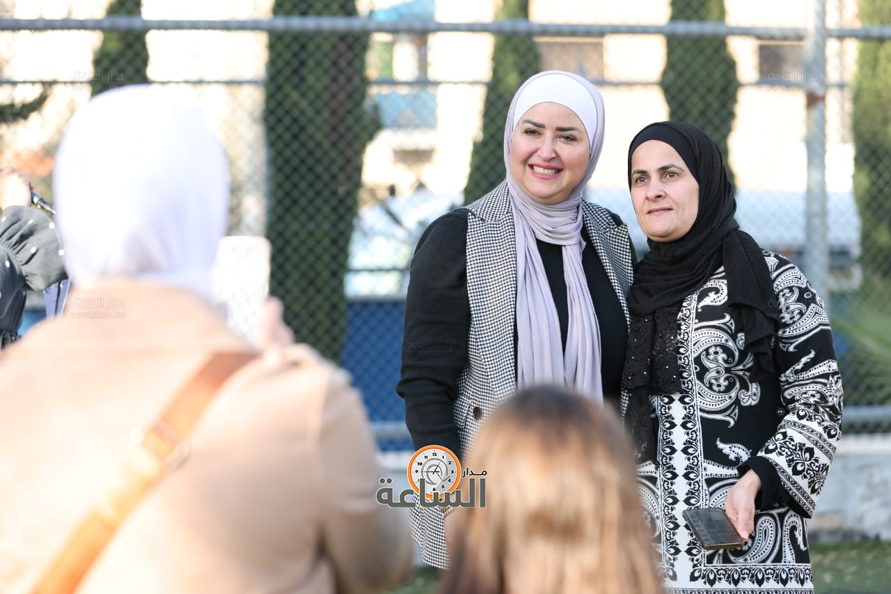 Madar Al-Saa Images 0.31146589581882544