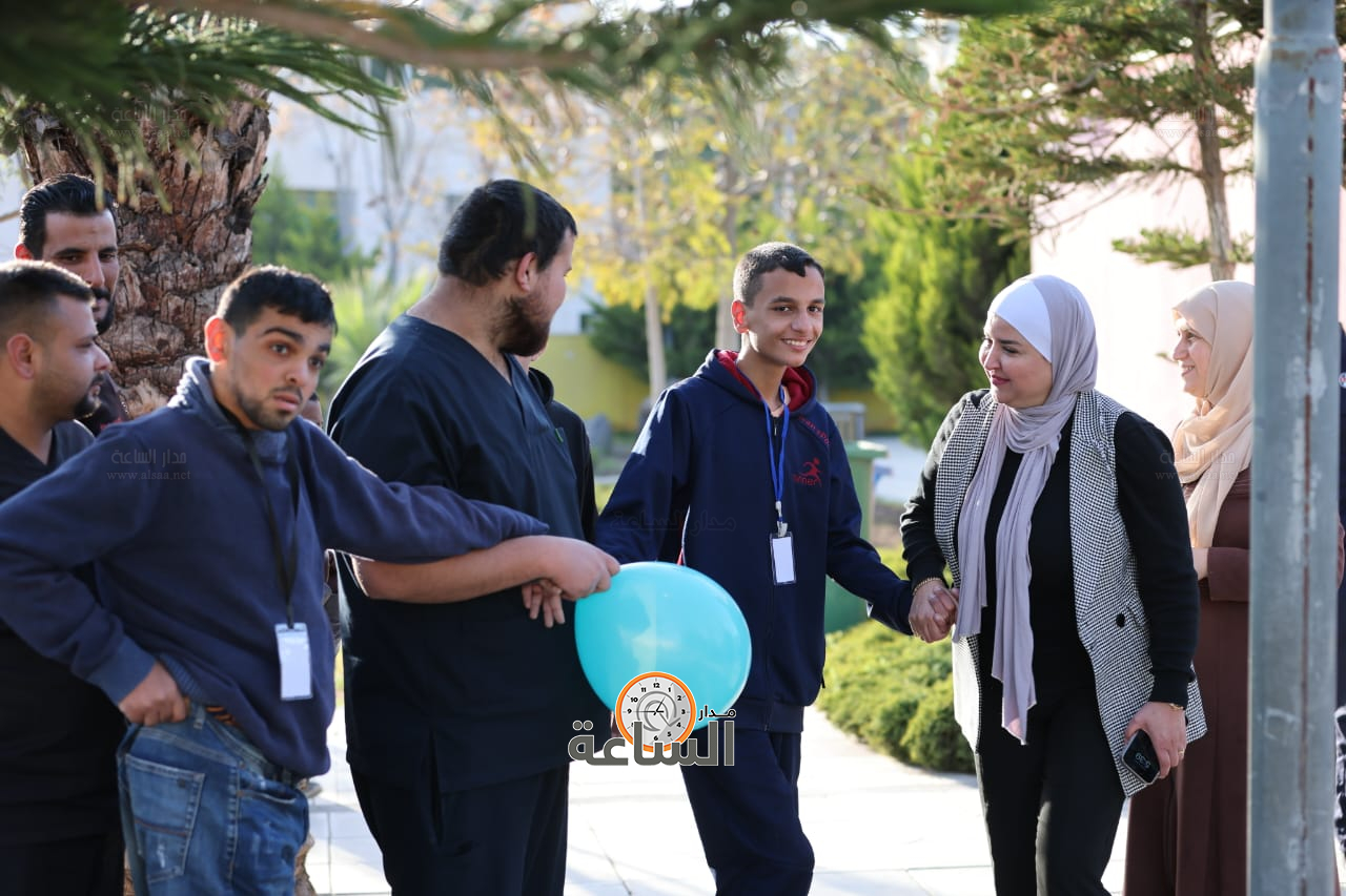 Madar Al-Saa Images 0.3372980070978071