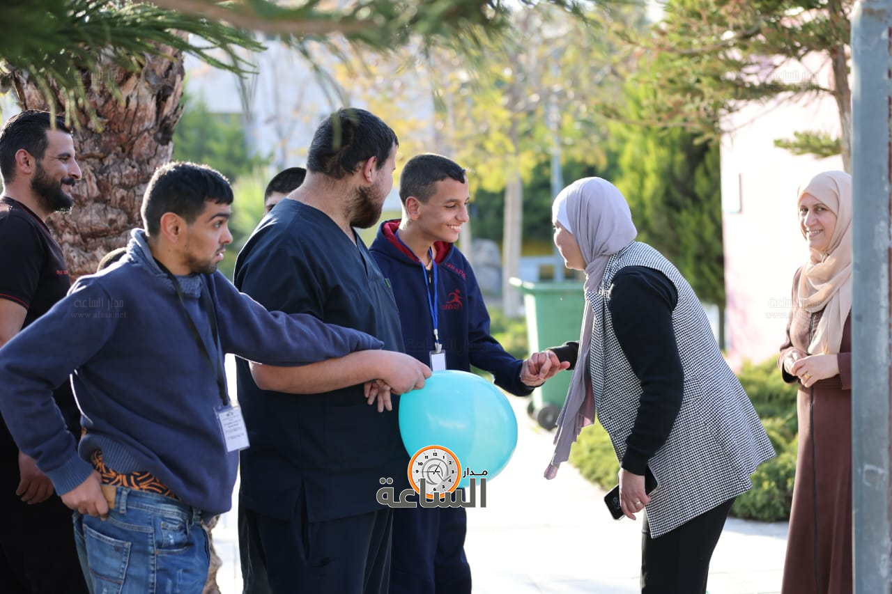 Madar Al-Saa Images 0.8558110695898558