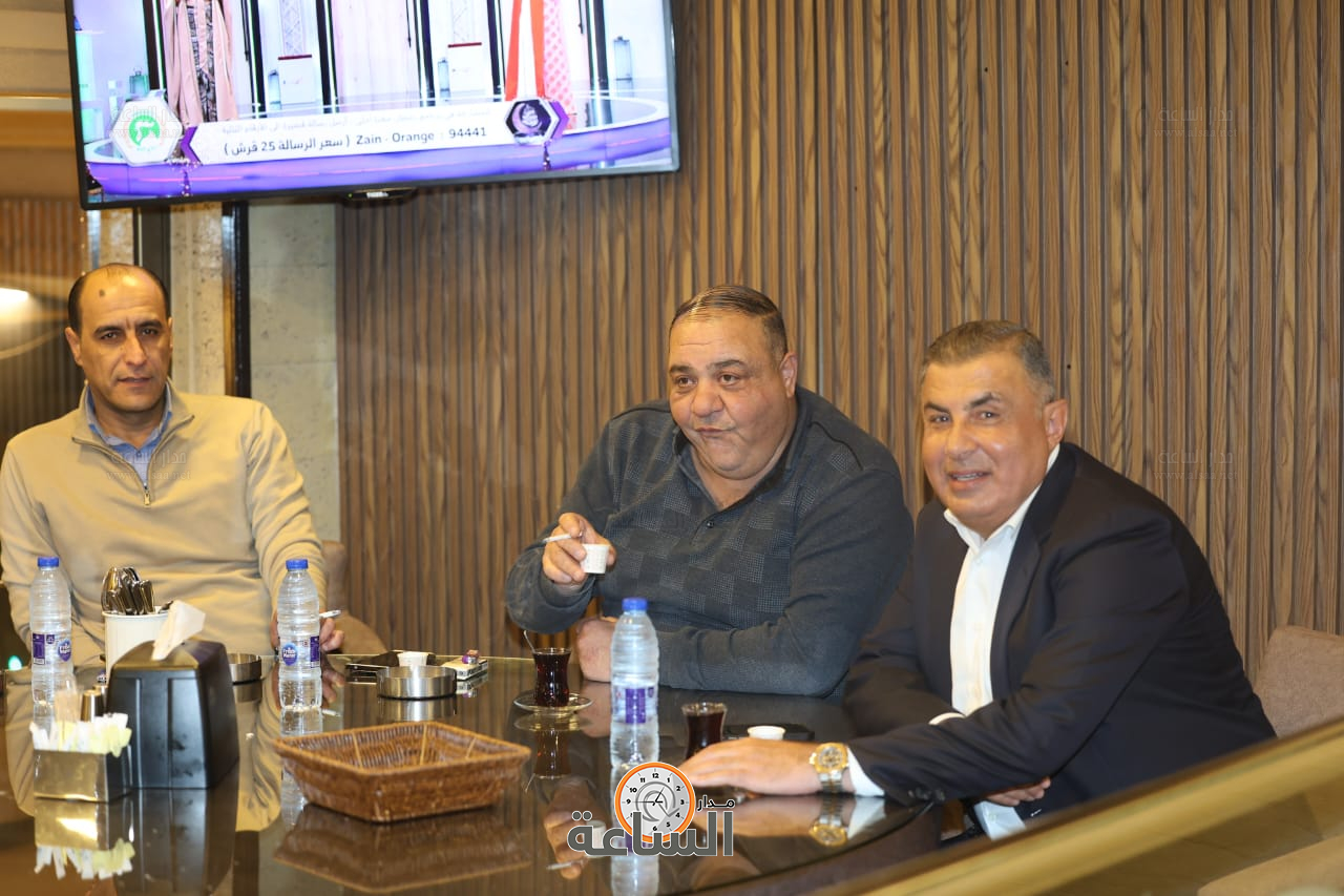 Madar Al-Saa Images 0.3229020161660989