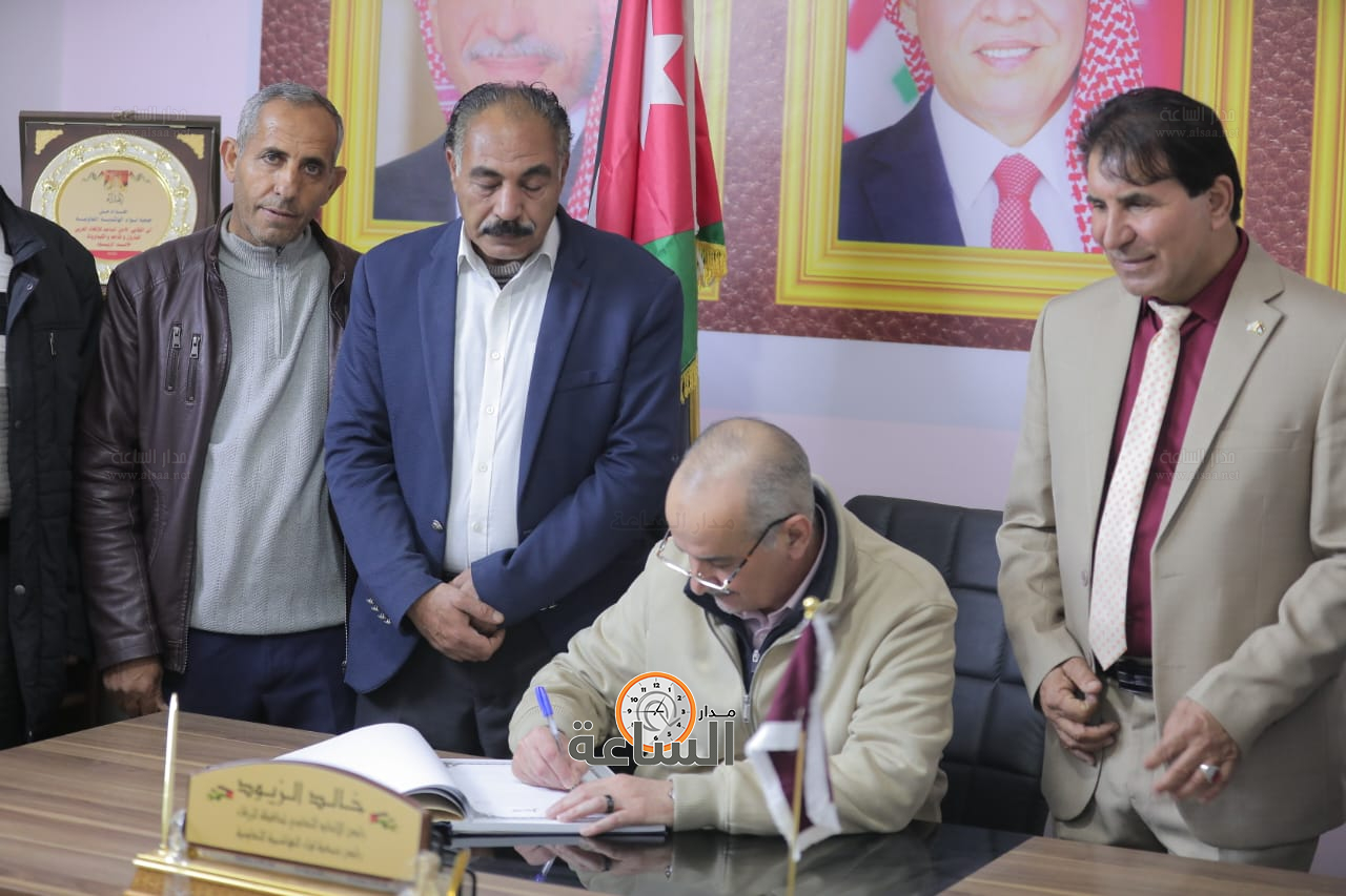 Madar Al-Saa Images 0.17552952005378253