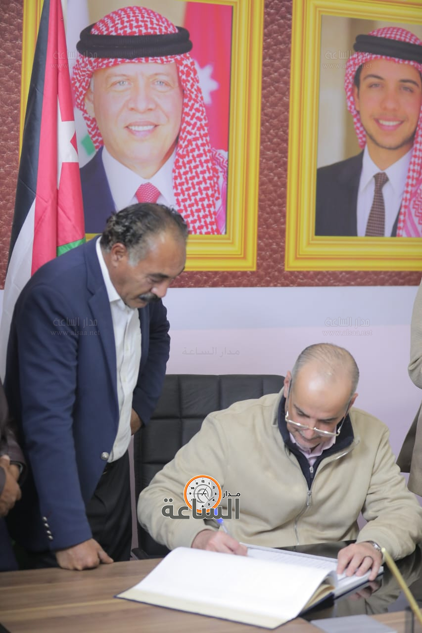 Madar Al-Saa Images 0.12608788000937654