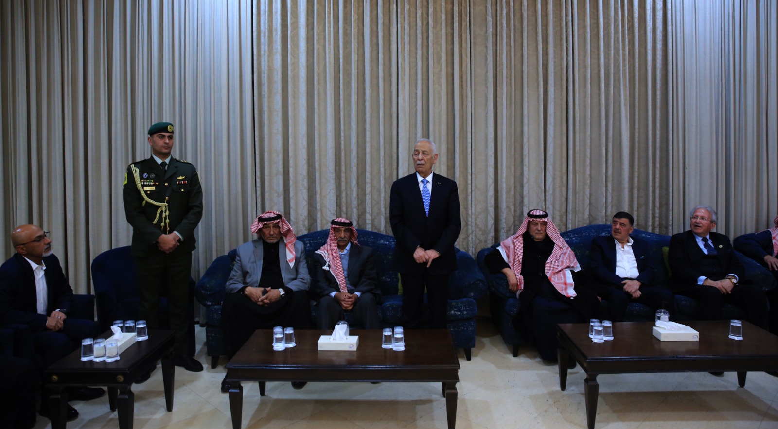 Madar Al-Saa Images 0.18513518400246864